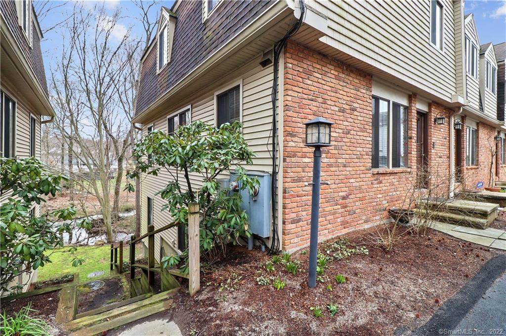 105 Columbus Place - Photo 1