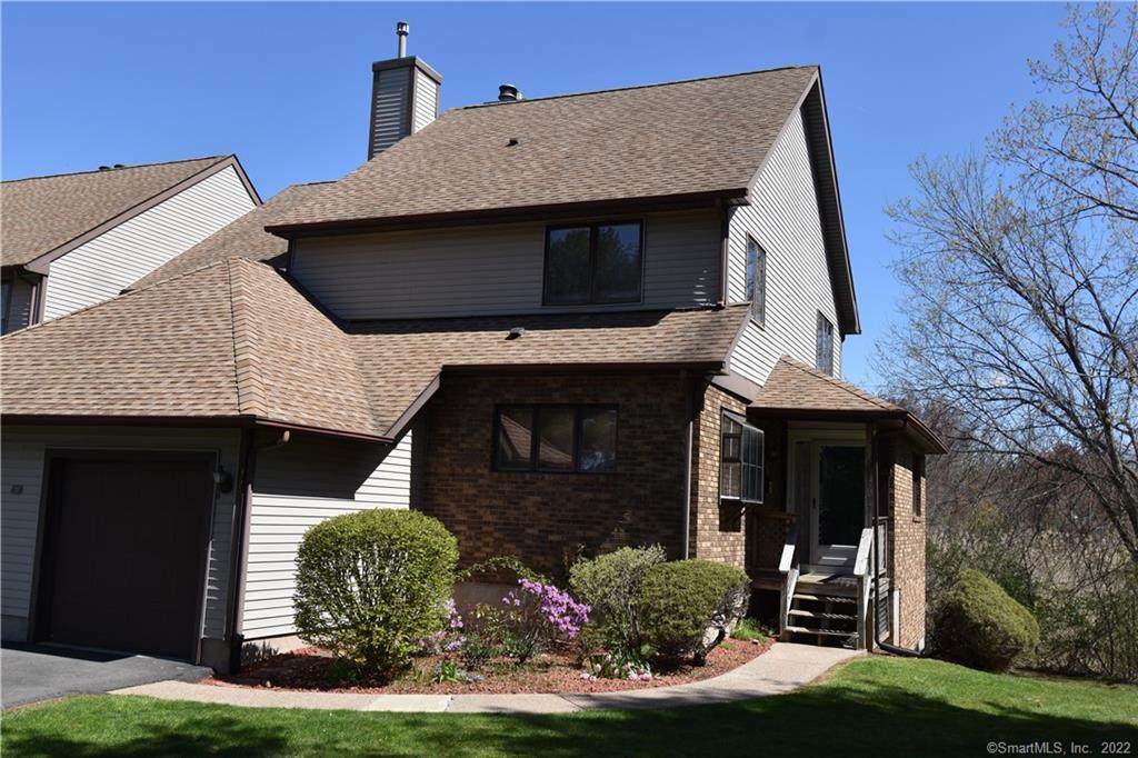 320 Foxboro Drive - Photo 1