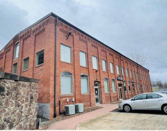 27 Quality Avenue - Photo 1