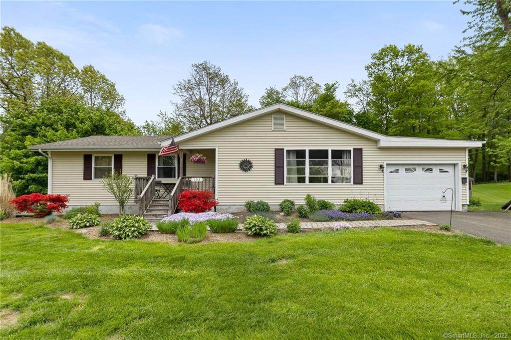 152 Cornell Drive - Photo 1