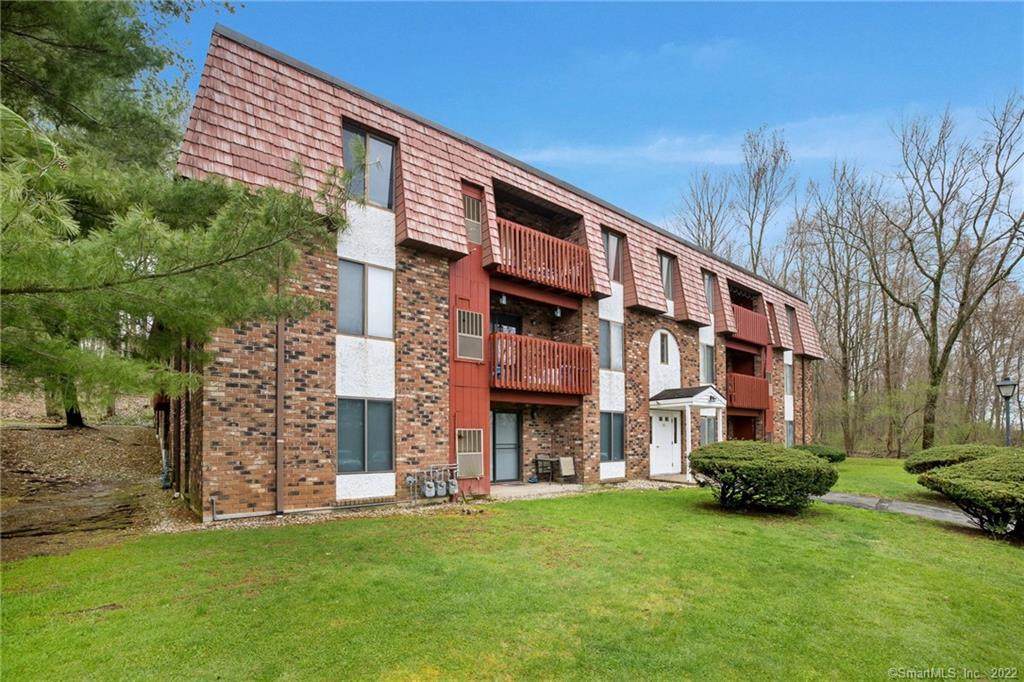95 Woodsedge Drive - Photo 1