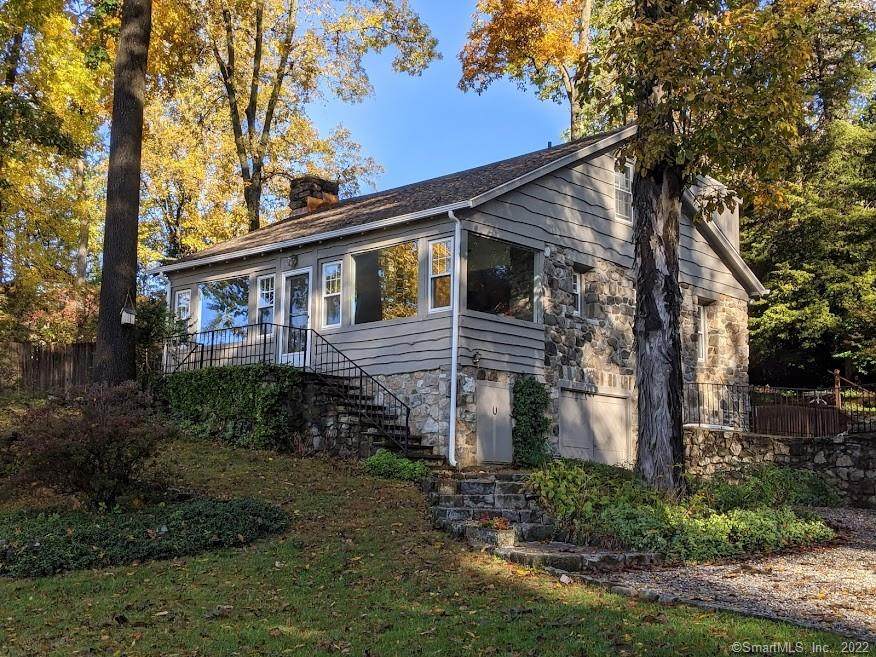16 Crescent Drive - Photo 1