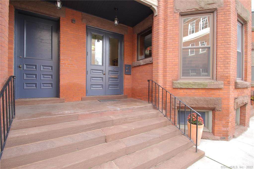3 Linden Place - Photo 1