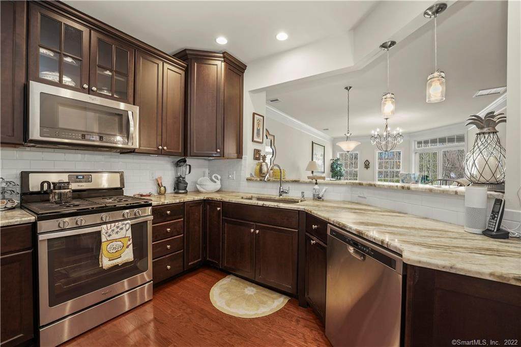 1033 Brookside Court - Photo 1