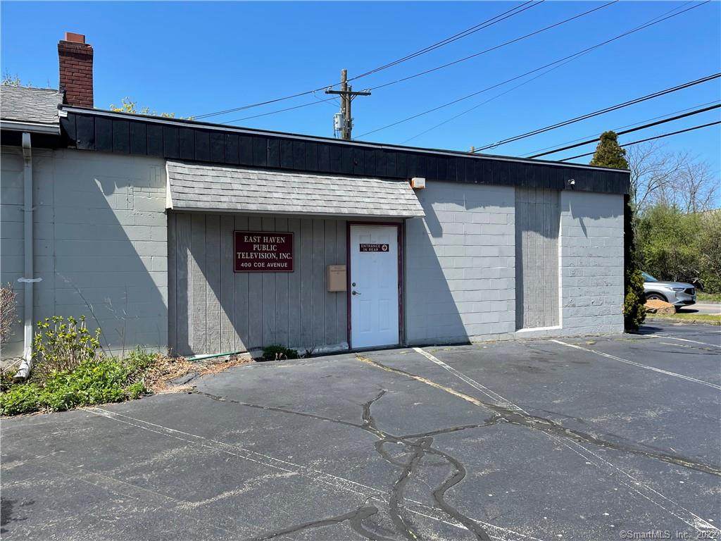 400 Coe Avenue - Photo 1