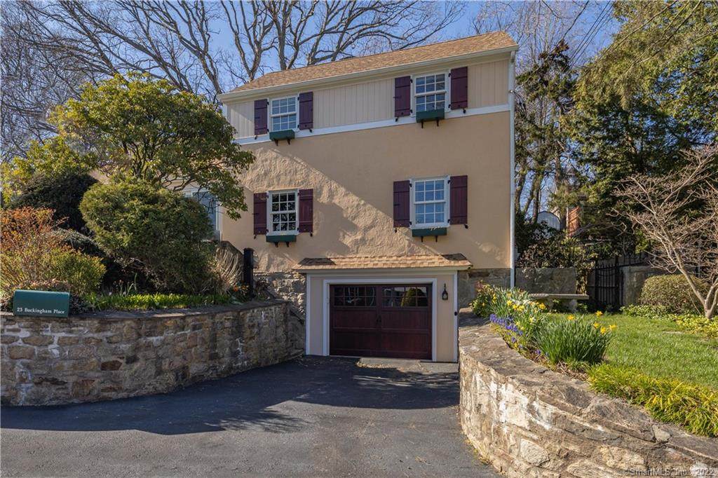 23 Buckingham Place - Photo 1