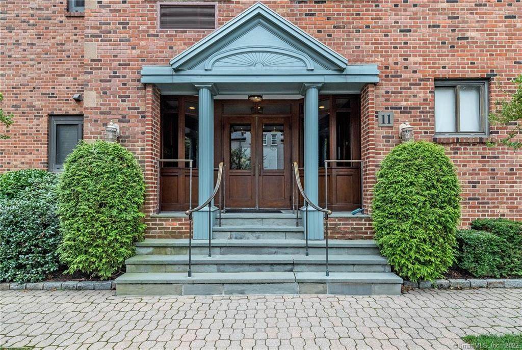 11 Lafayette Court - Photo 1