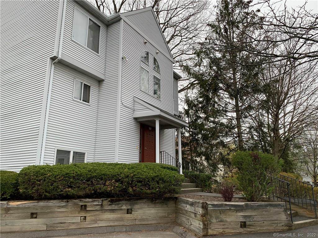 117 Hamden Avenue - Photo 1