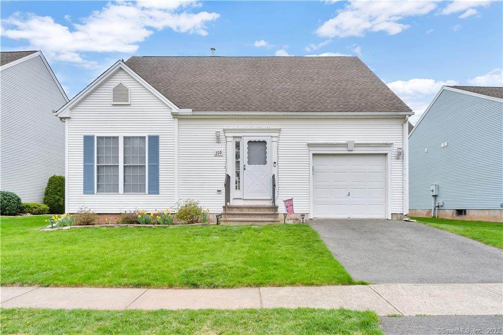 235 Mountain Laurel Way - Photo 1