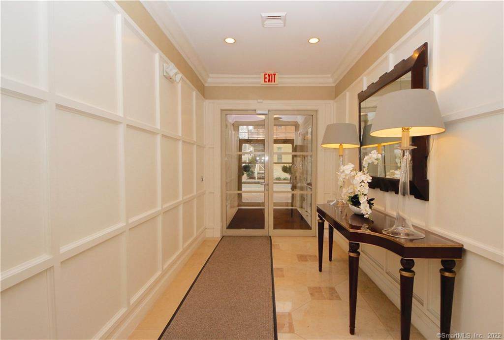 100 Stone Ridge Way - Photo 1