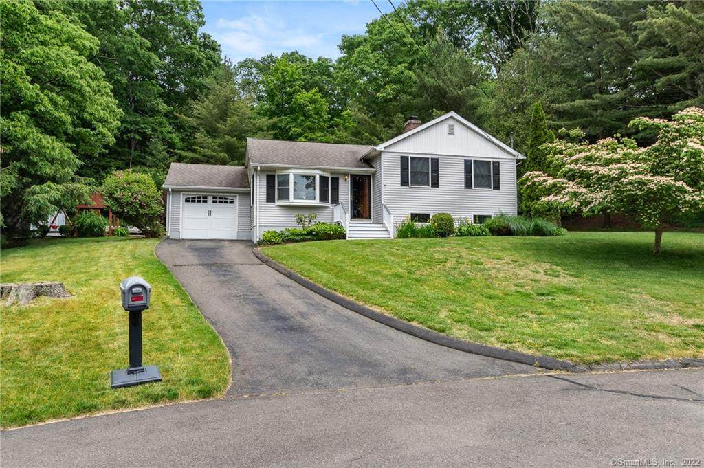 11 Rocky Ledge Lane - Photo 1