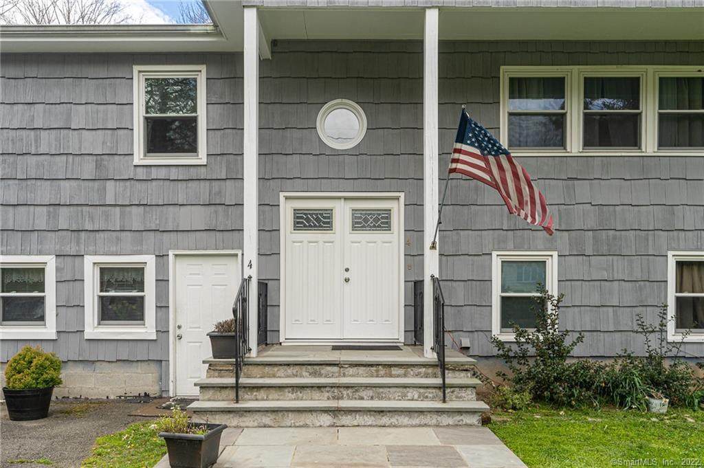 4 Robert Lane - Photo 1