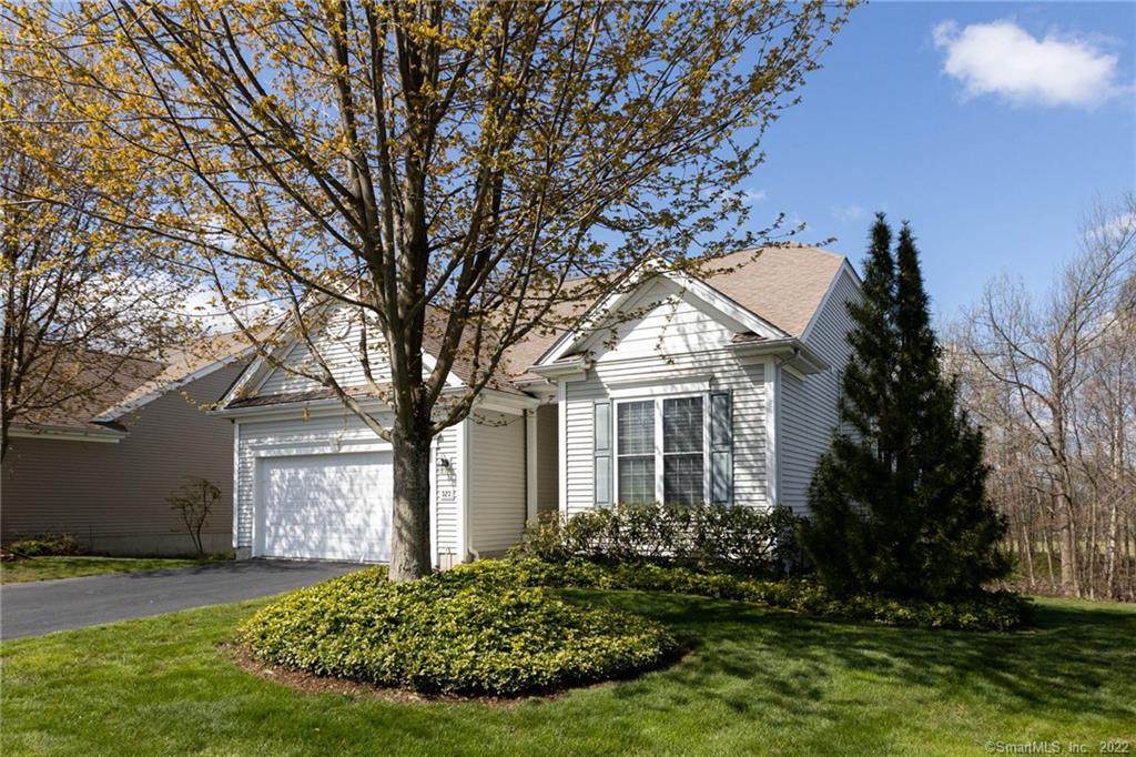 323 Fairway Drive - Photo 1
