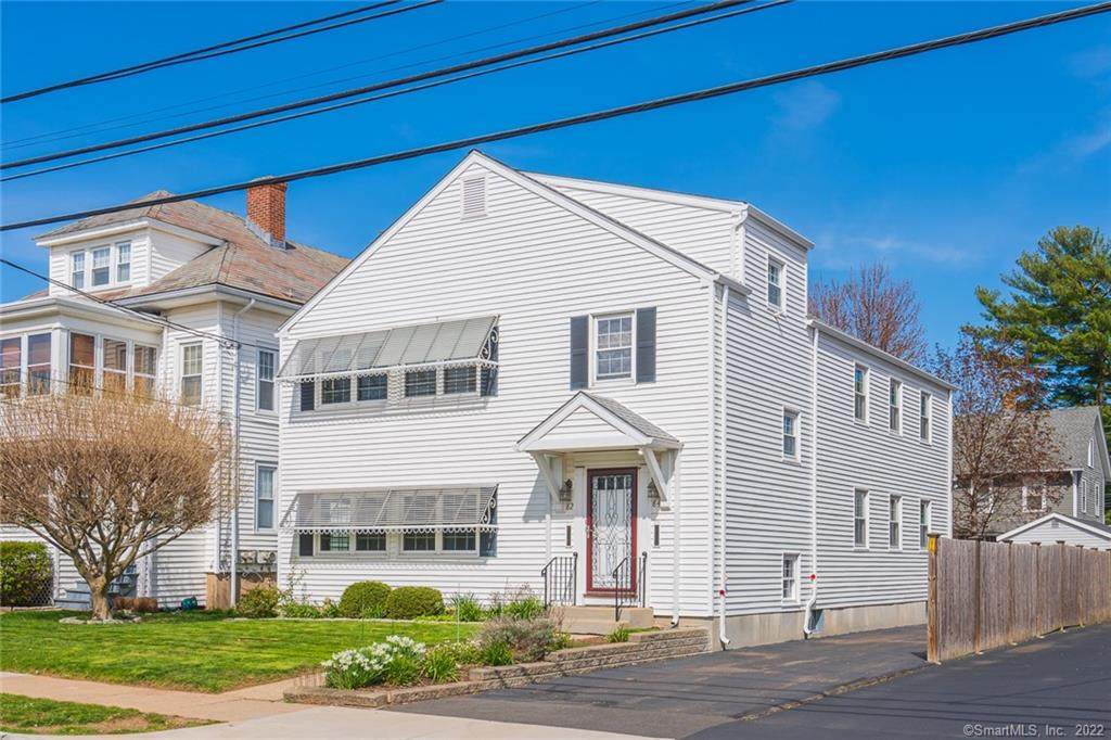 82 Lancaster Road - Photo 1