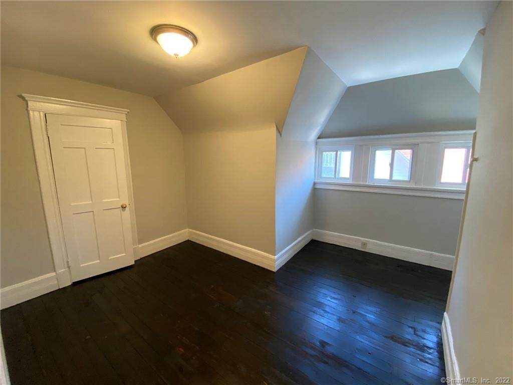 58 Sheffield Avenue - Photo 1