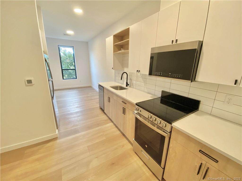 104 Howe Street - Photo 1