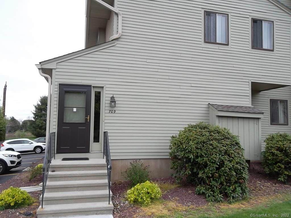709 Summer Hill Drive - Photo 1