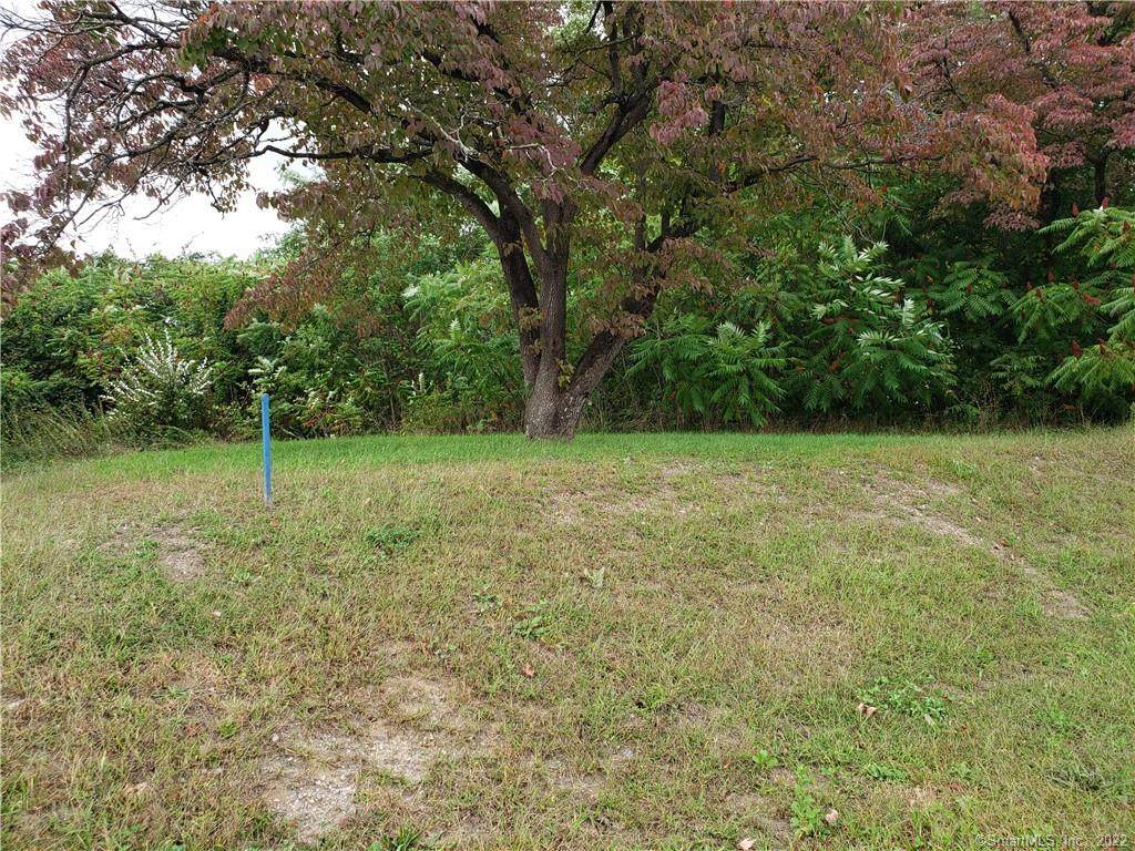 42 Newtown Road - Photo 1
