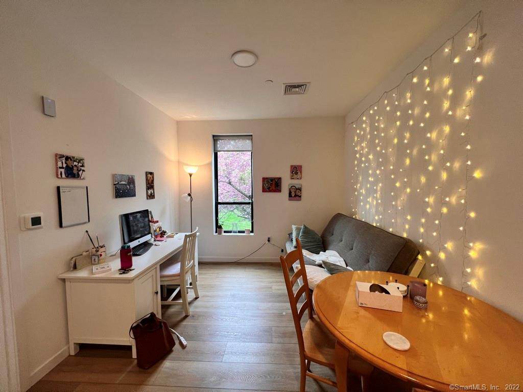 104 Howe Street - Photo 1