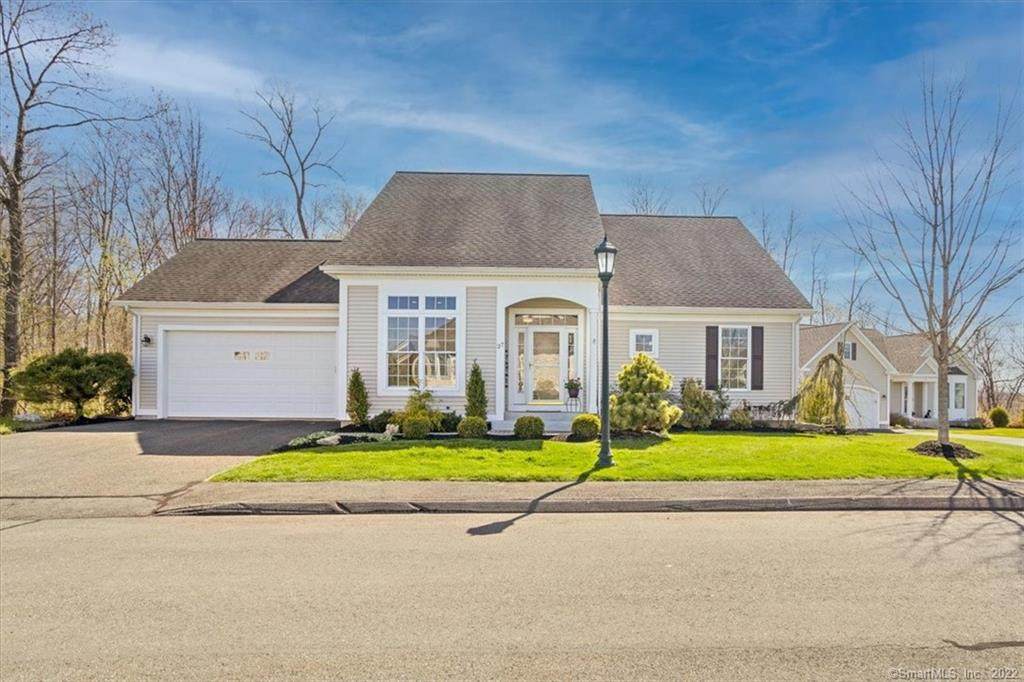 27 Woodsboro Circle - Photo 1