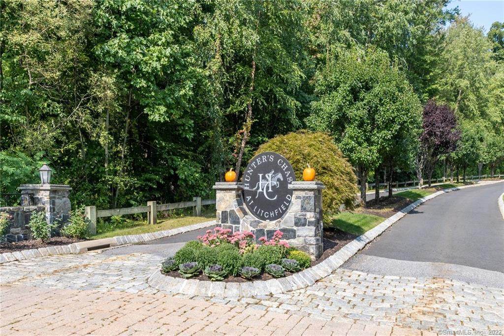 351 Hunter Drive - Photo 1