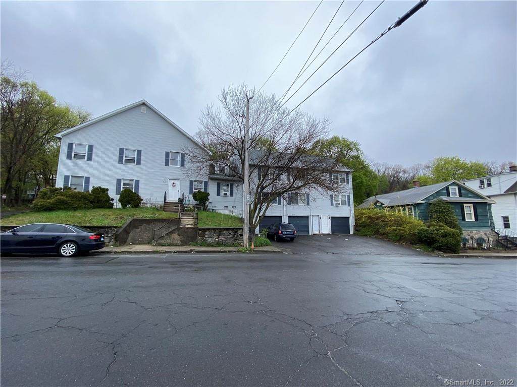 131 Oak Street - Photo 1