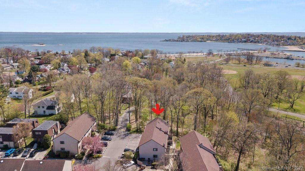202 Soundview Avenue - Photo 1
