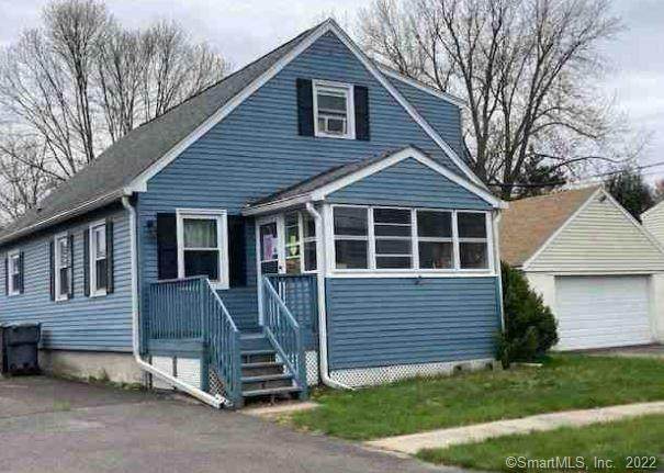 15 Woodlawn Avenue - Photo 1