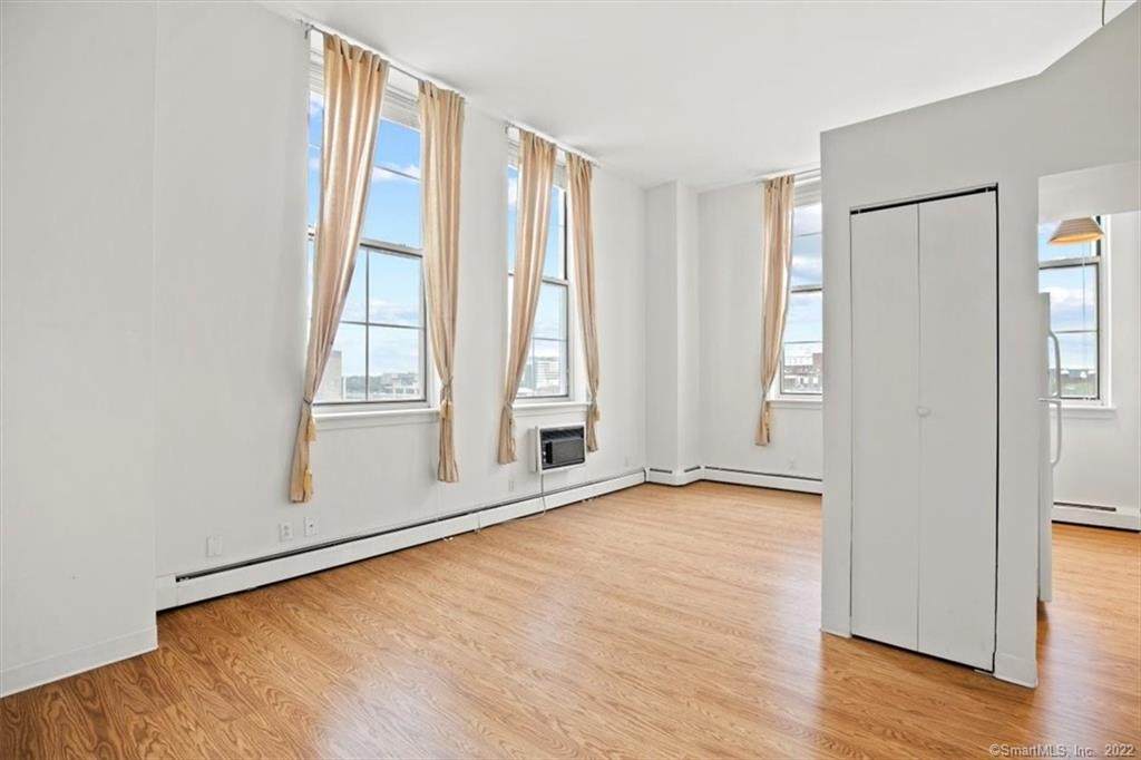 124 Court Street - Photo 1