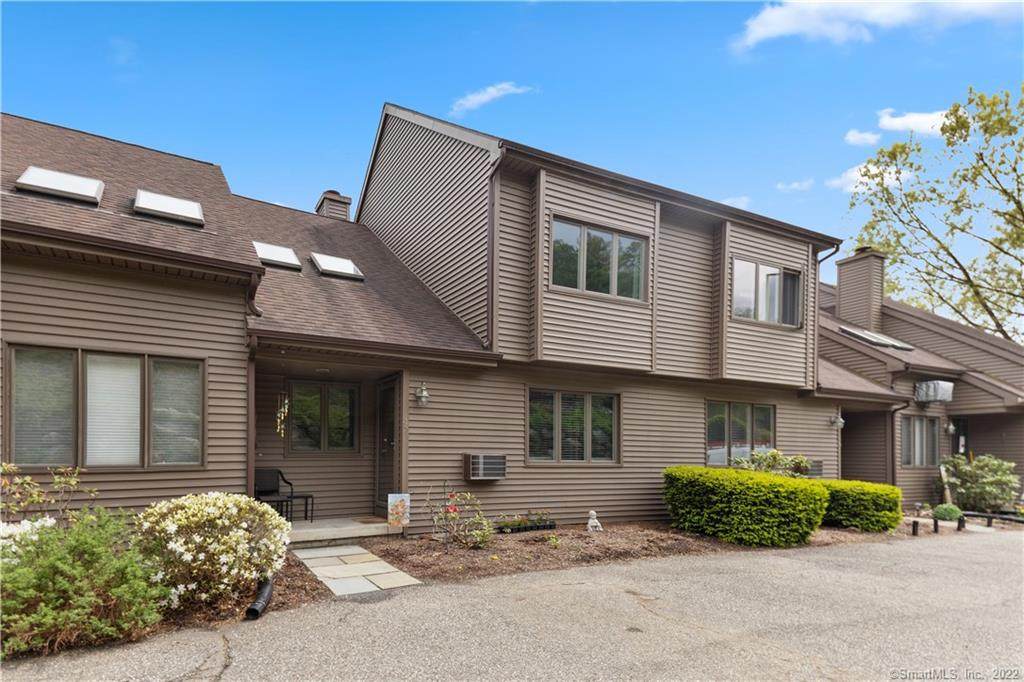 47 Twin Oaks - Photo 1