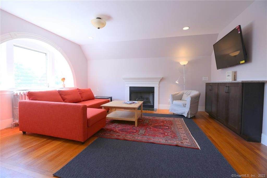 392 Orange Street - Photo 1