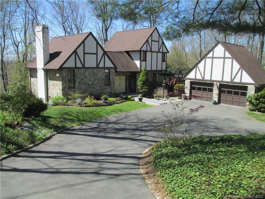 29 Tunxis Road - Photo 1