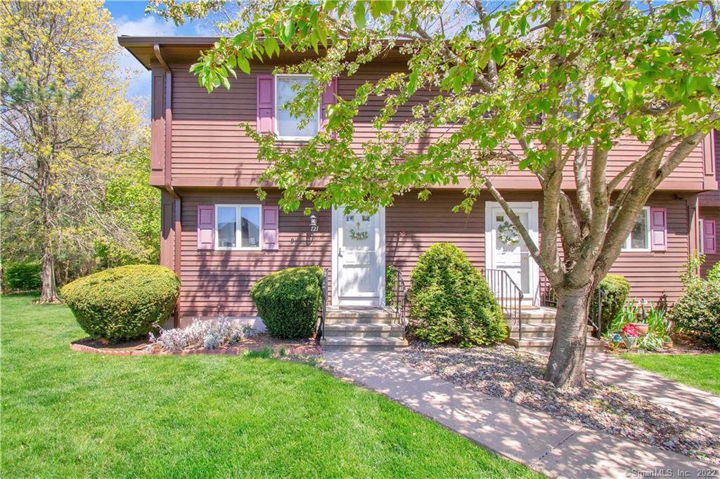 121 Candlewood Drive - Photo 1