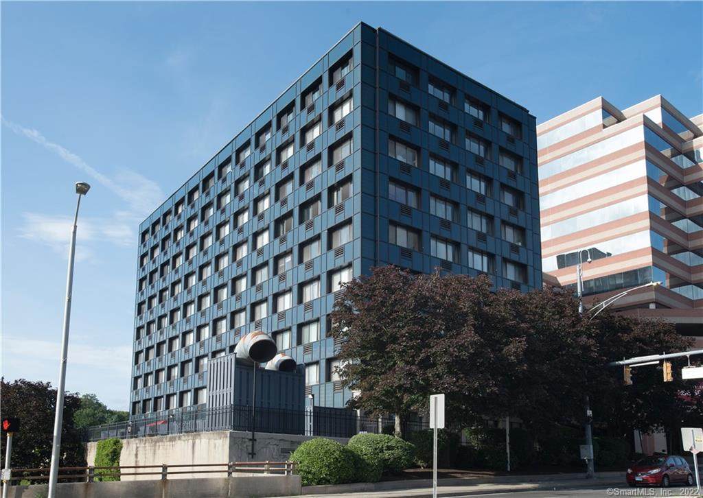 300 Broad Street - Photo 1