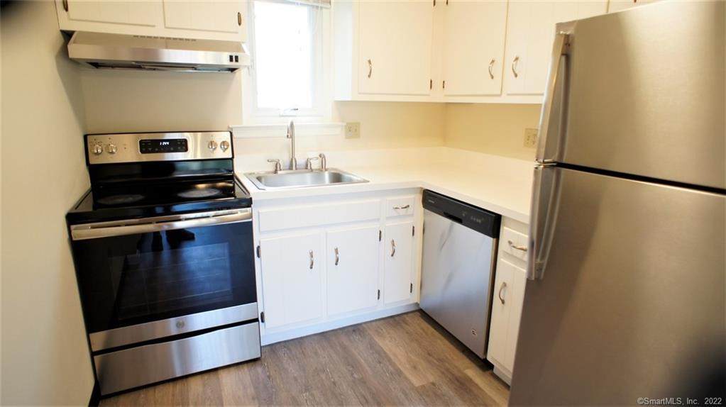 16 Glenwood Avenue - Photo 1