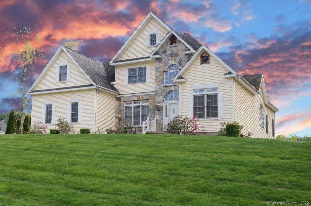 88 Cambridge Drive - Photo 1