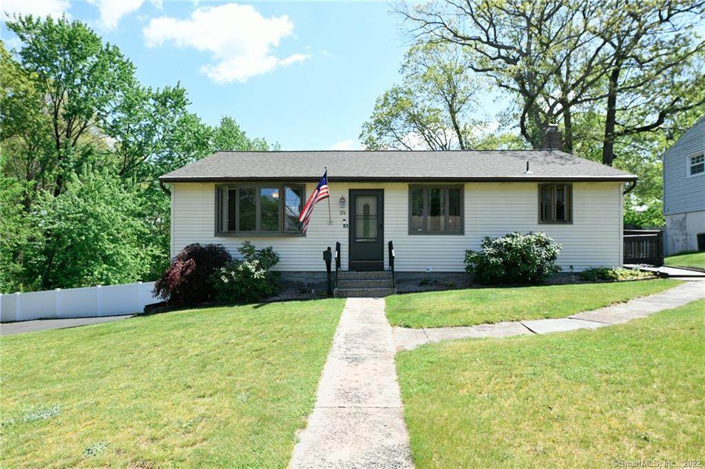 256 Pondview Drive - Photo 1