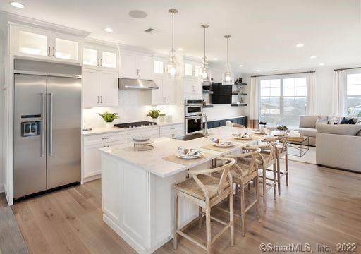 5 Brentwood Circle - Photo 1