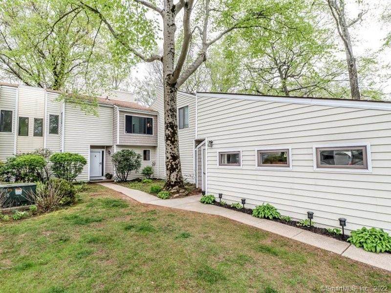 9 Currier Way - Photo 1