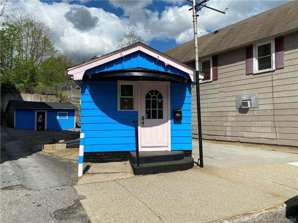 496 Main Street - Photo 1