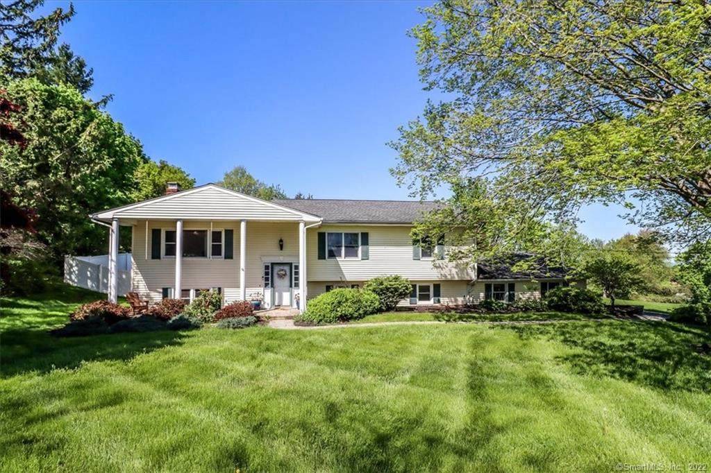 14 Surrey Drive - Photo 1