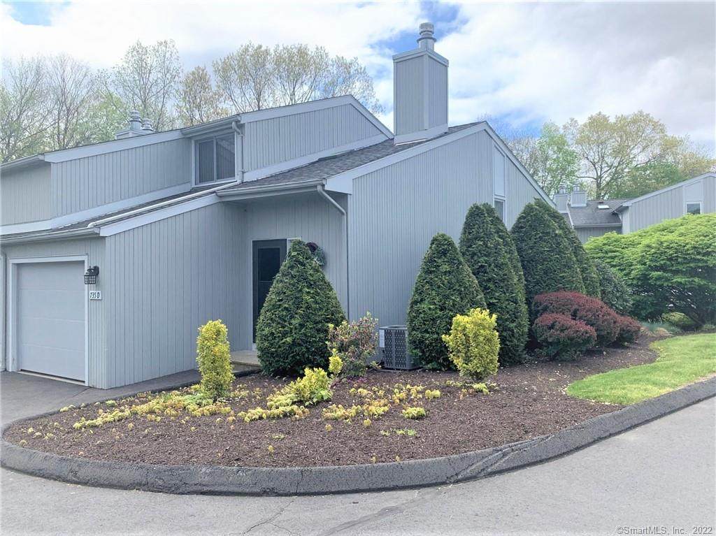 735 Main Street - Photo 1