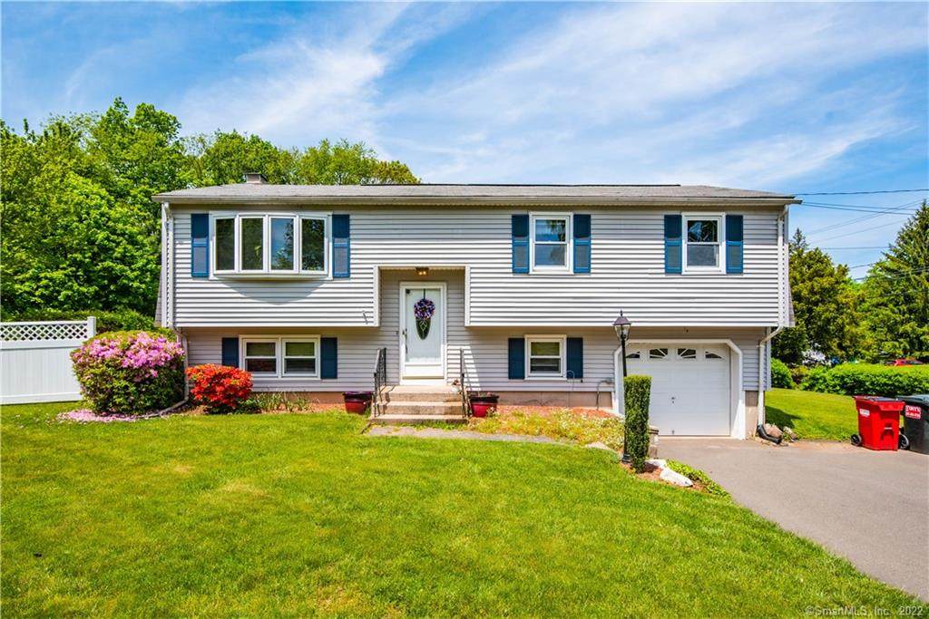 370 Knob Hill Road - Photo 1