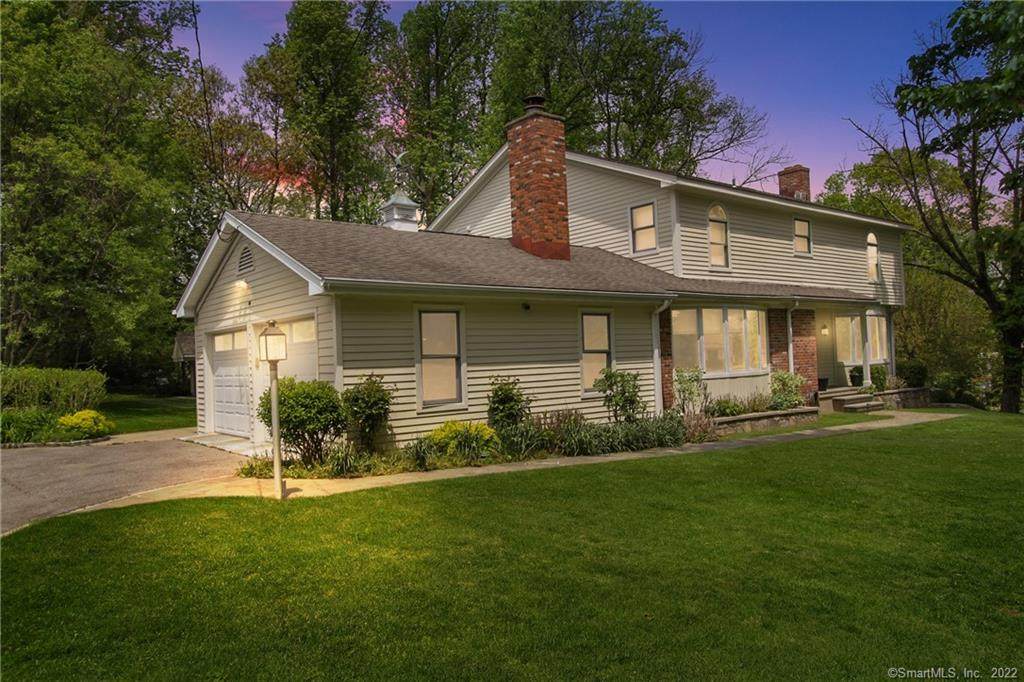 8 Carriage Drive - Photo 1