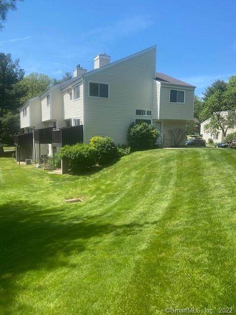 17 Watch Hill Circle - Photo 1