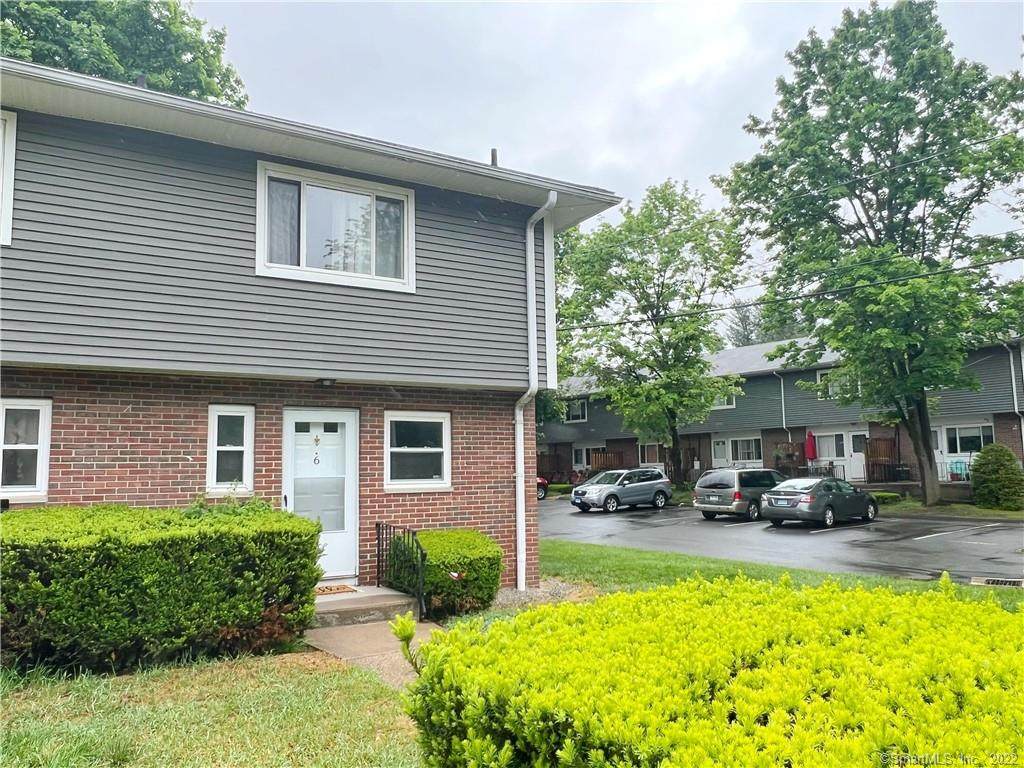 4 Camelot Drive - Photo 1
