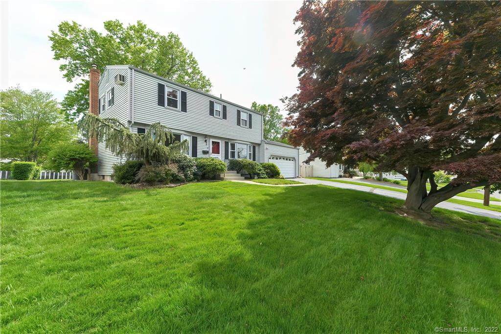31 Whitewood Road - Photo 1