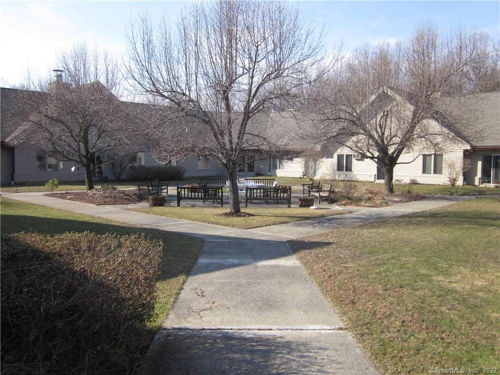 200 Chestnut Grove - Photo 1