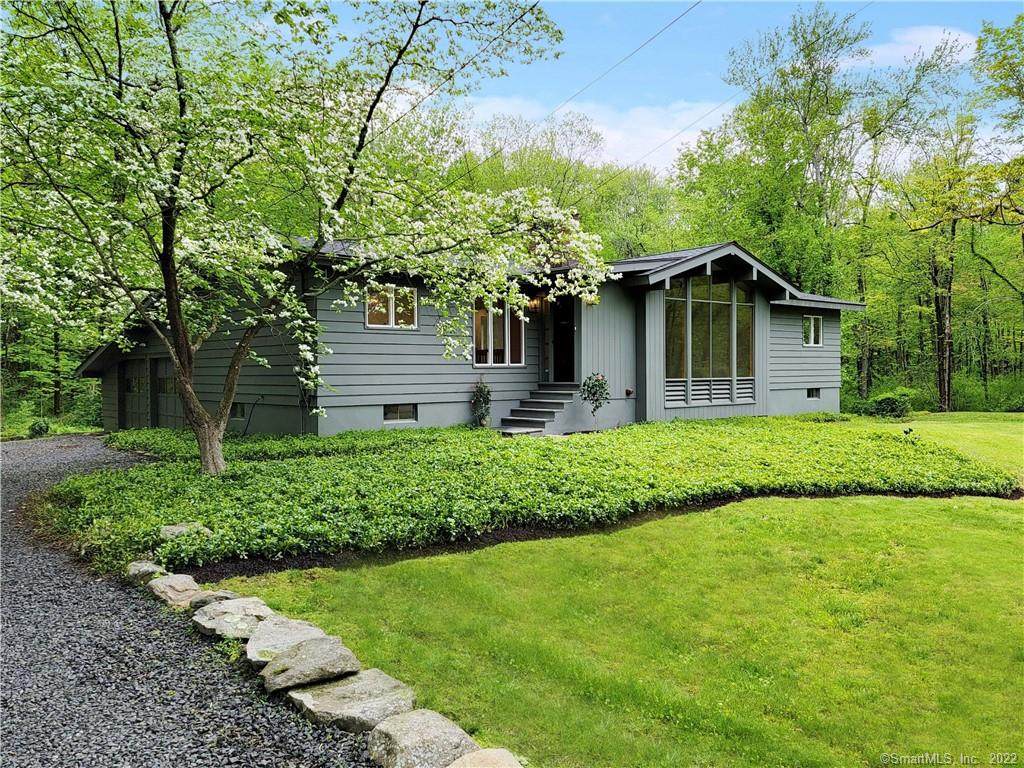 15 White Birch Road - Photo 1
