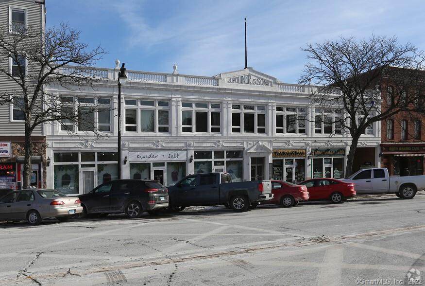512 Main Street - Photo 1
